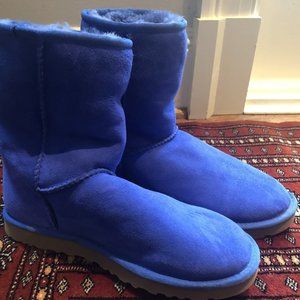 Ugg Classic Short bright blue boots